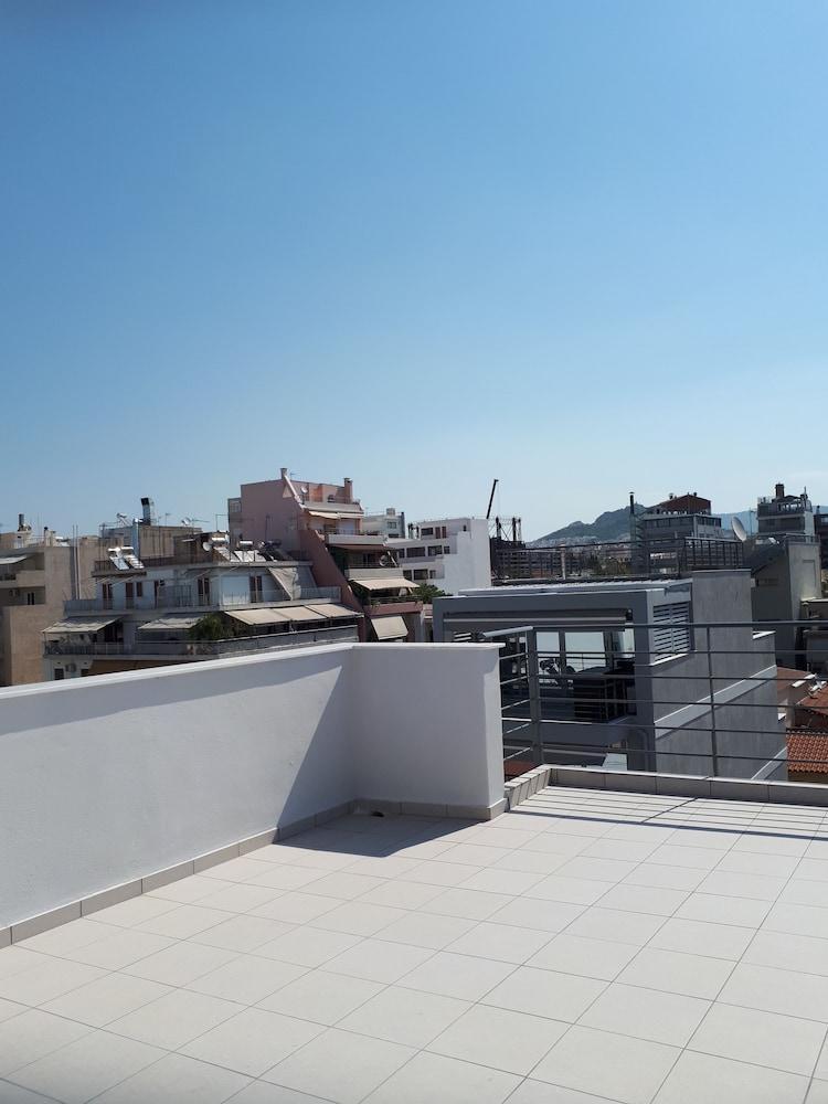 Dipson'S At Gazi Apartment Атина Екстериор снимка