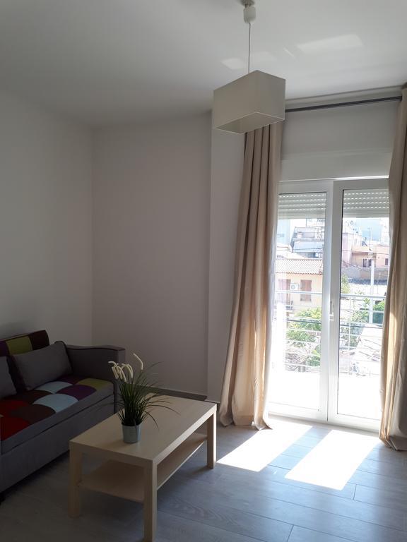 Dipson'S At Gazi Apartment Атина Екстериор снимка