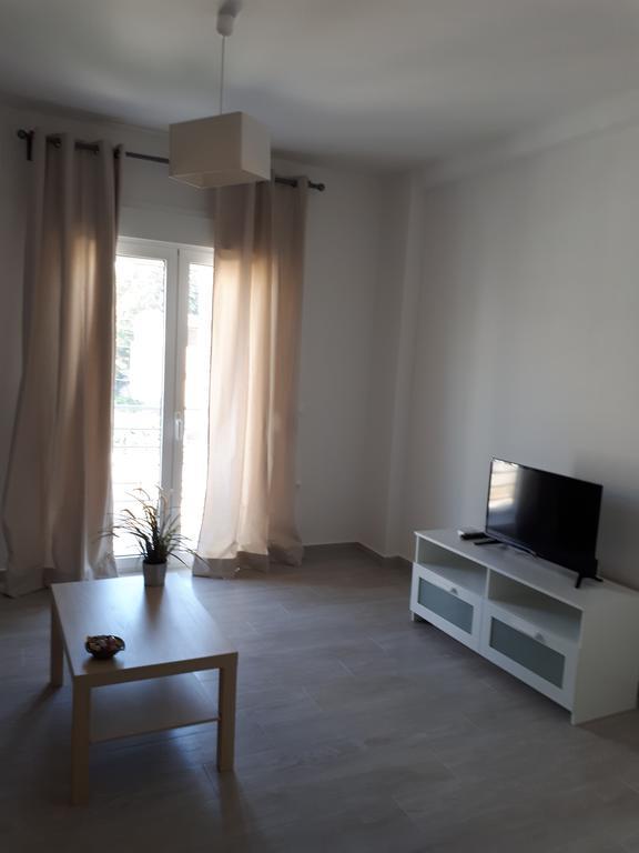 Dipson'S At Gazi Apartment Атина Екстериор снимка